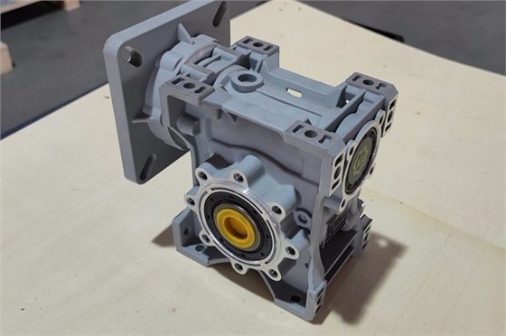 MRV063蝸輪蝸桿減速機(jī) .jpg MRV063蝸輪蝸桿減速機(jī) .jpg